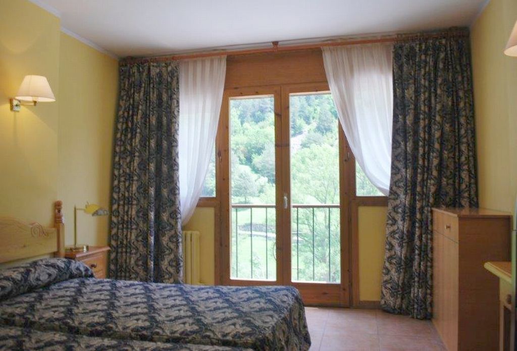 לה קורטינאדה Hotel Antic מראה חיצוני תמונה
