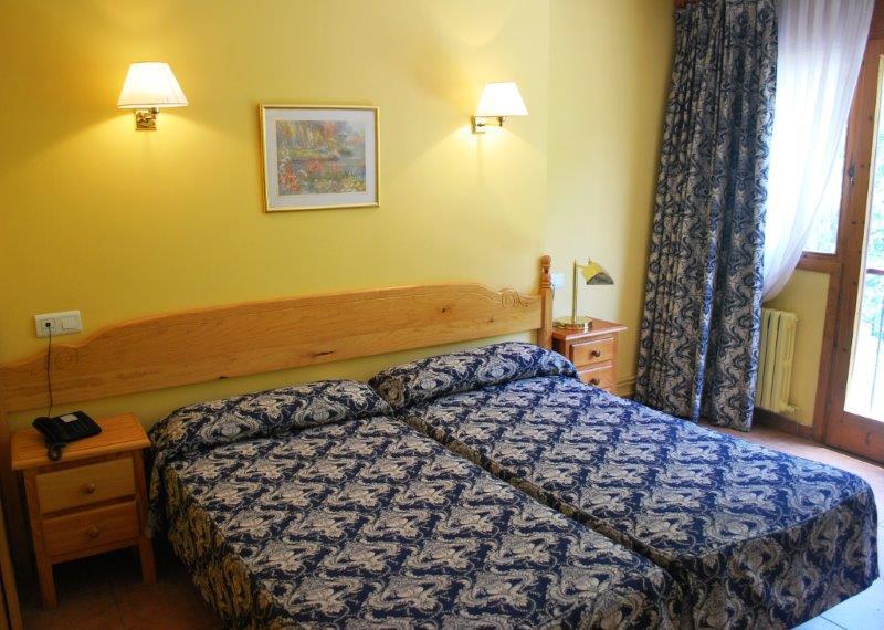 לה קורטינאדה Hotel Antic מראה חיצוני תמונה